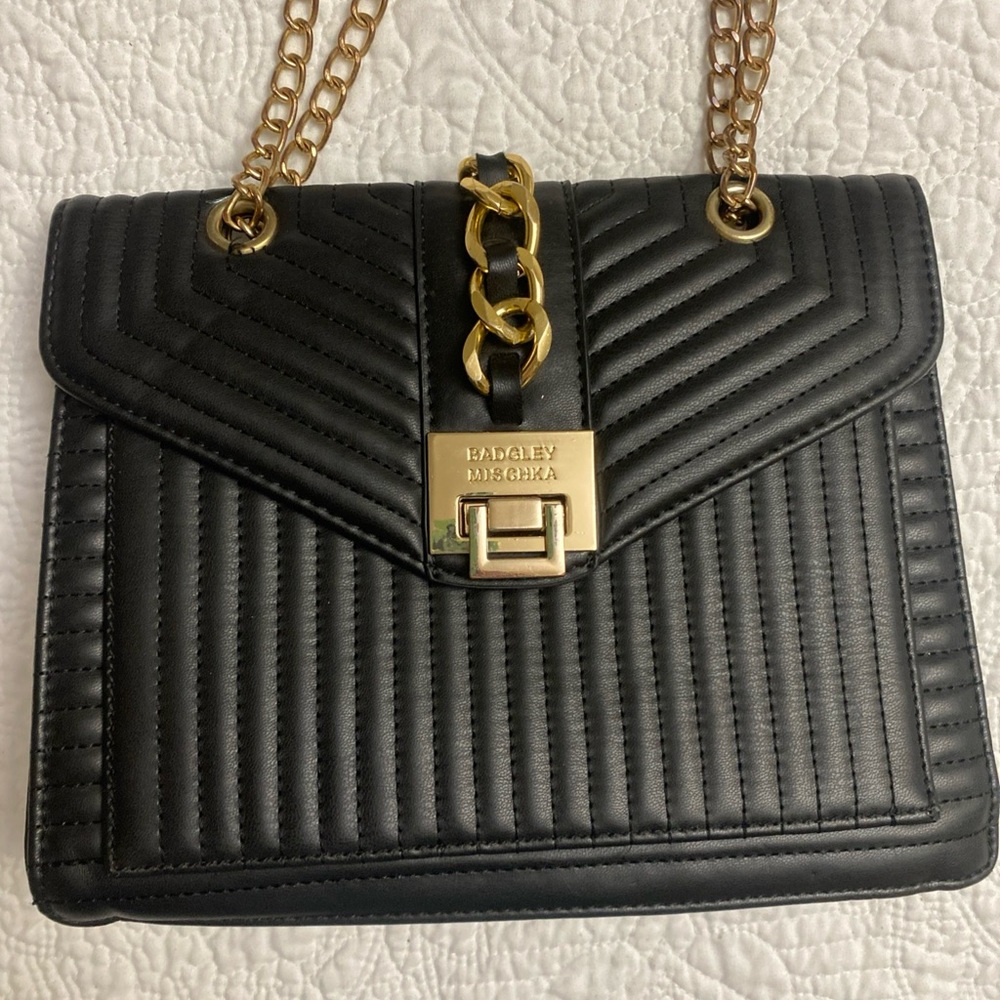Badgley Mischka Black vegan Leather Quilted Shoulder Bag with Gold Chain